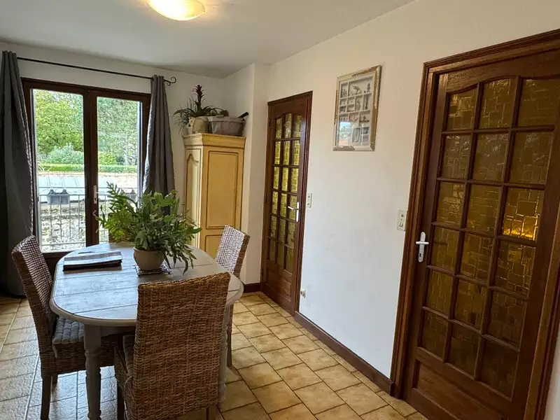 Immeuble, 160 m²