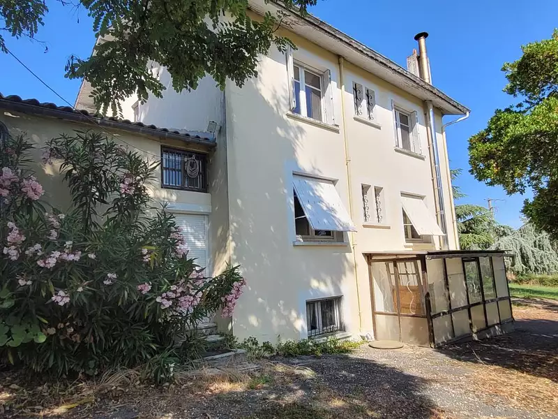 Maison, 220 m²