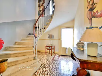 Maison, 335 m²