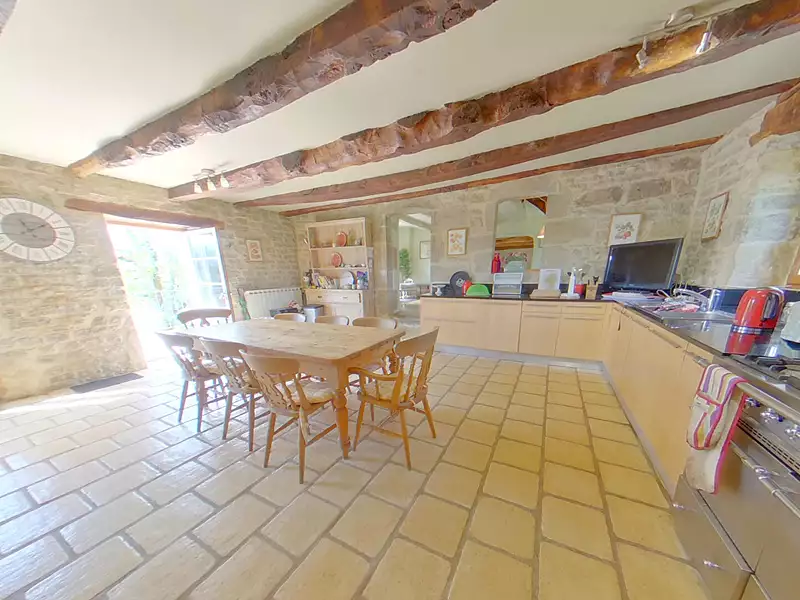 Maison, 248 m²