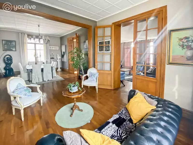 Maison, 218 m²
