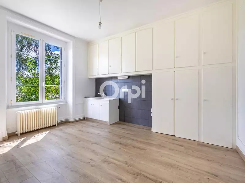 Maison, 180 m²