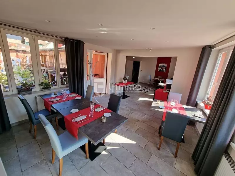 Immeuble, 1 220 m²