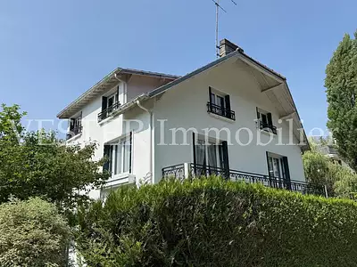 Maison, 185 m²