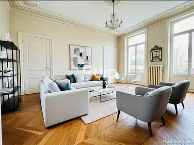 Maison, 246 m²