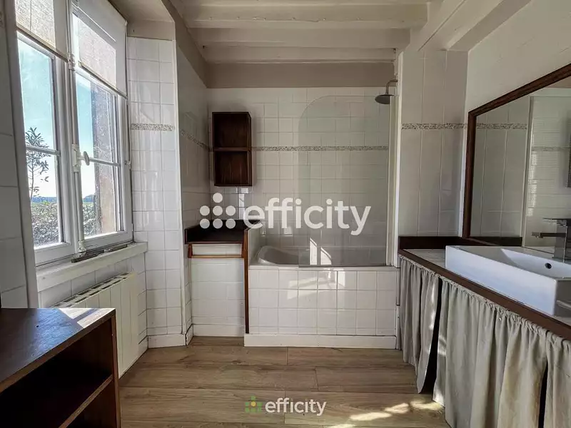 Maison, 176 m²
