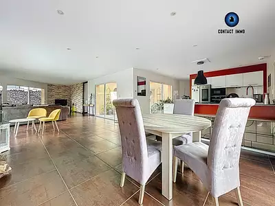 Maison, 169 m²