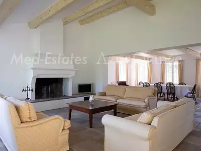 Maison, 565 m²