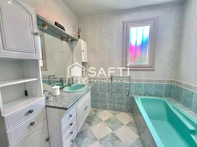 Maison, 141 m²