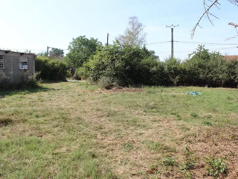 Terrain, 1 054 m²