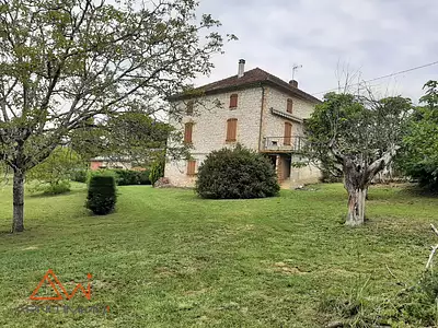 Maison, 225 m²