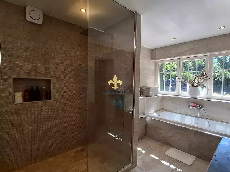 Maison, 195 m²