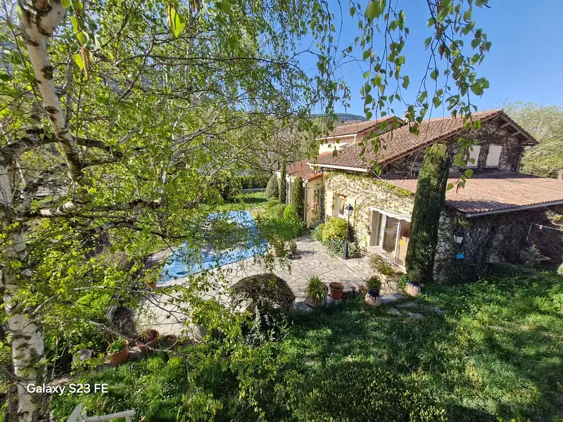Maison, 159 m²