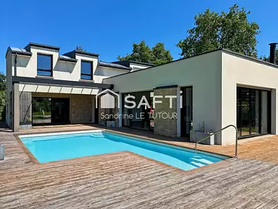 Maison, 285 m²