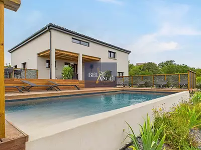 Maison, 180,8 m²