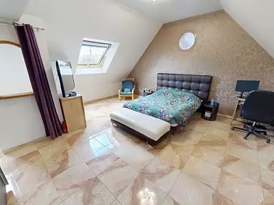 Maison, 266 m²