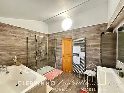 Maison, 180 m²