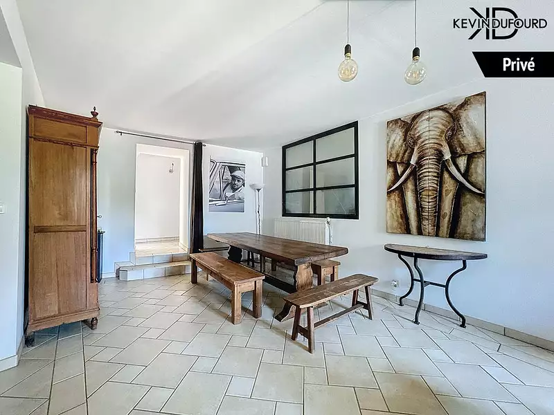 Maison, 1 000 m²