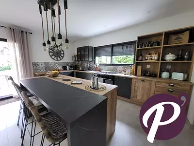Maison, 162 m²