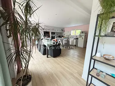 Maison, 255 m²
