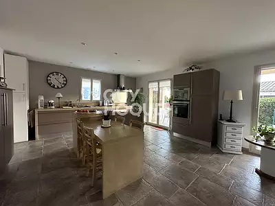 Maison, 190 m²
