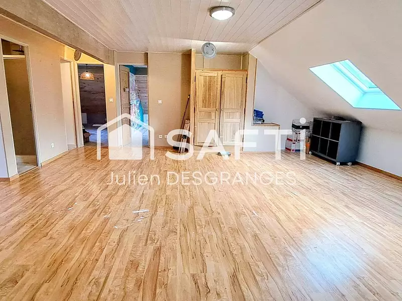Maison, 242 m²
