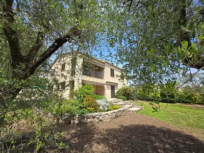 Maison, 245 m²