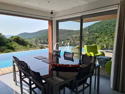 Maison, 205 m²
