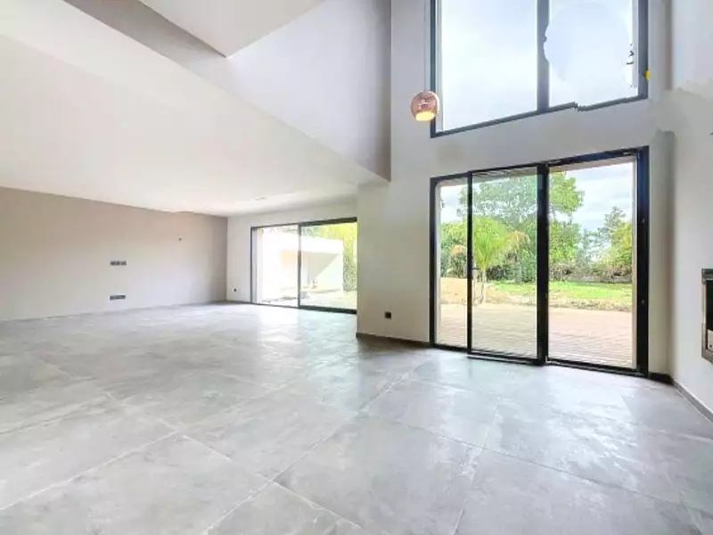 Maison, 217 m²