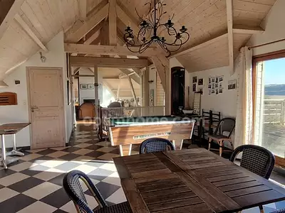 Maison, 277 m²