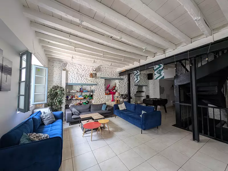 Immeuble, 280 m²