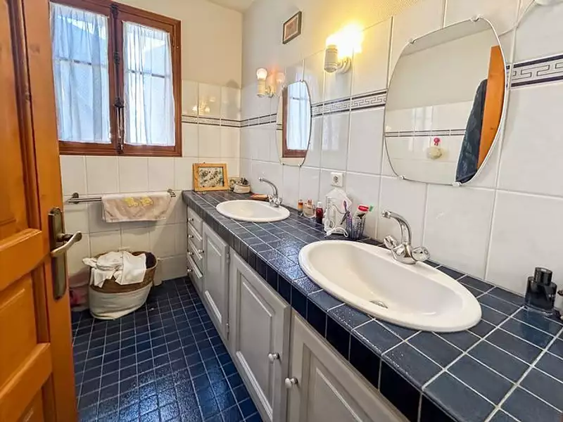 Maison, 175 m²
