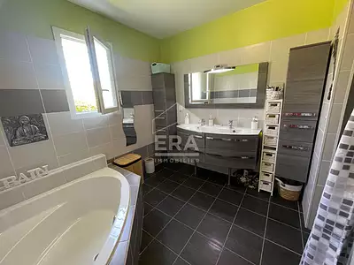 Maison, 102 m²