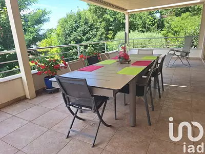 Maison, 235 m²