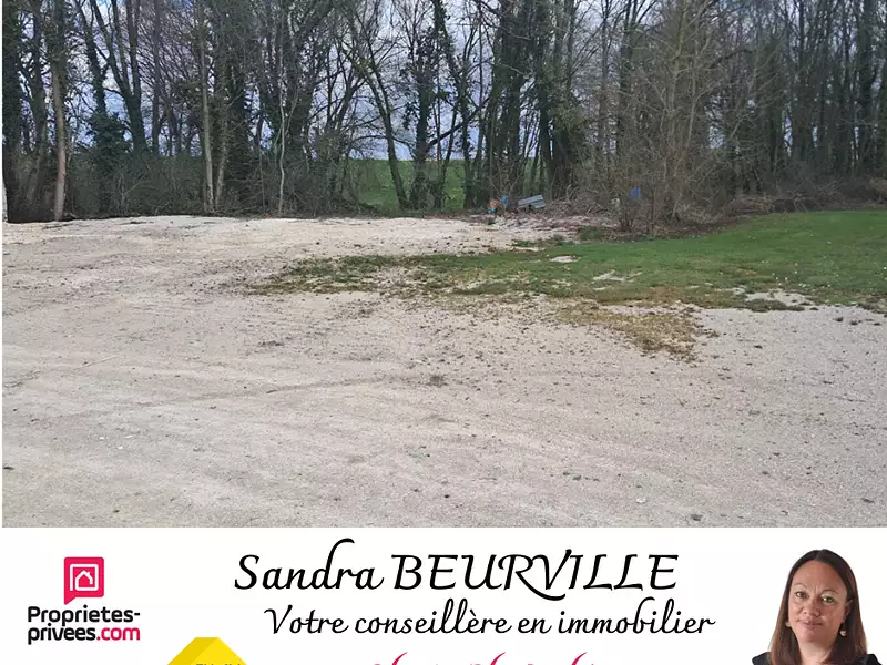 Terrain, 807 m²