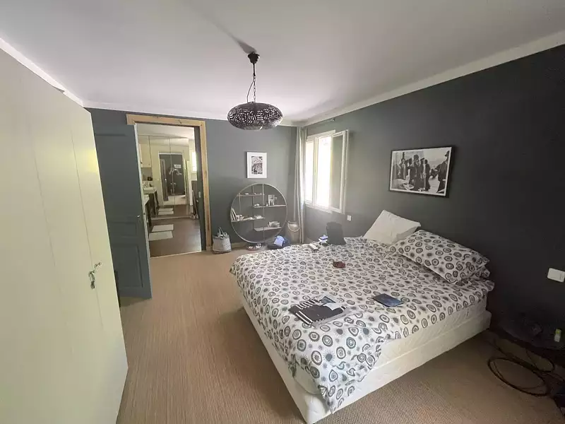 Maison, 245 m²
