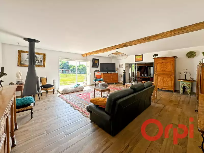 Maison, 266 m²