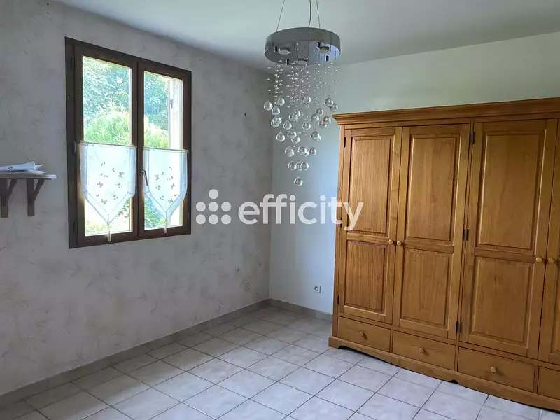 Maison, 176 m²