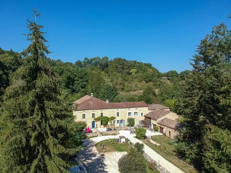 Maison, 800 m²