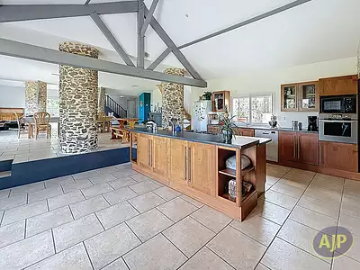 Maison, 320 m²