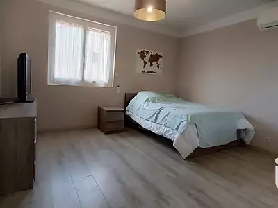 Maison, 166 m²