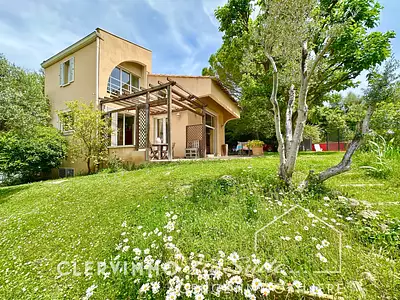 Maison, 180 m²