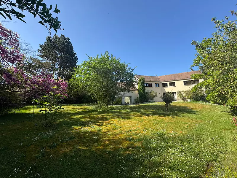 Maison, 240 m²