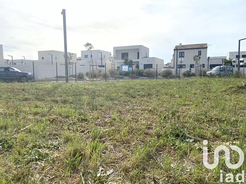 Terrain, 468 m²