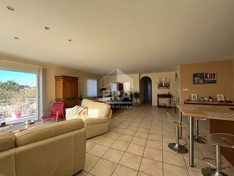 Maison, 168 m²