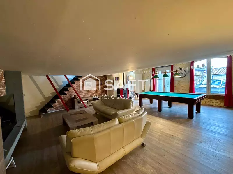 Maison, 250 m²
