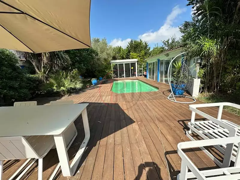 Maison, 200 m²