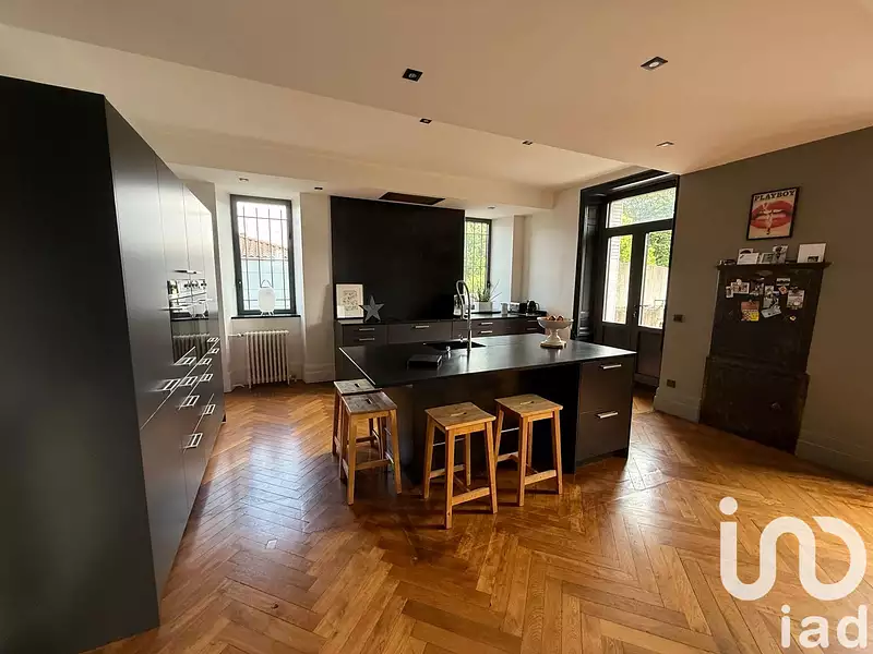 Maison, 390 m²
