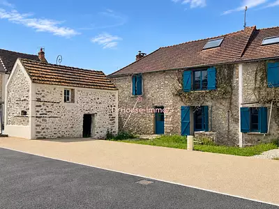 239 000 € 1 648 €/m² Maison • 145 m² • 5 pièces • 3 chambres • Ter. 120 m² Fontenay-le-Vicomte (91540)