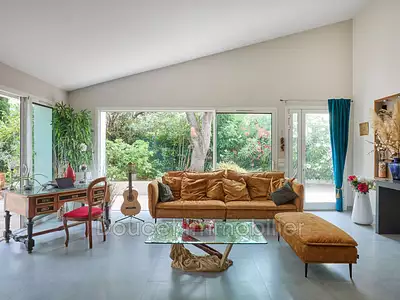Maison, 210 m²